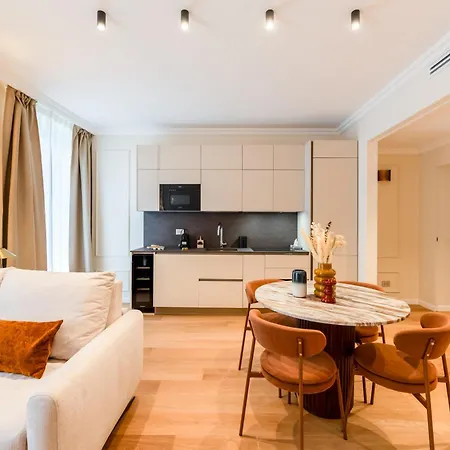 Luxury37 - Porta Venezia Apartment