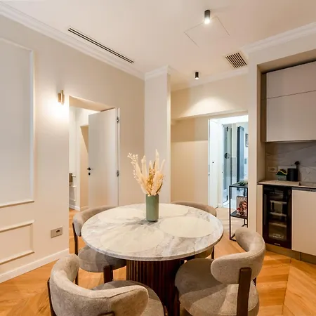 Luxury37 - Porta Venezia Apartment