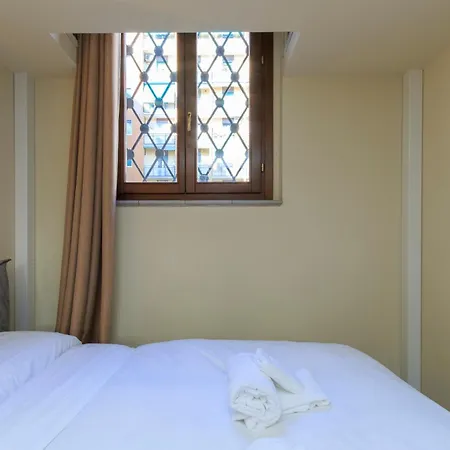 M1-m2 Modern Loft Just A Stone's Throw From The Metro ミラノ