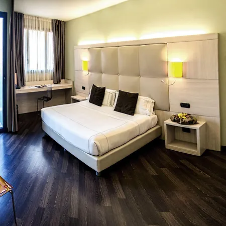 Acca Palace - Aa Milão