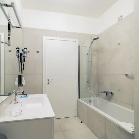 Mercure Solari 4* Milão
