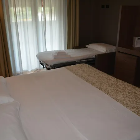 サンフラワー ホテル