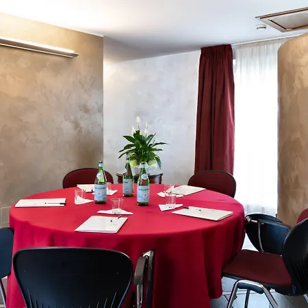 サンフラワー ホテル