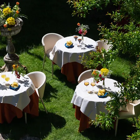 Sunflower Hotel Milán