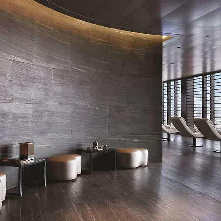 Armani Szálloda 5*