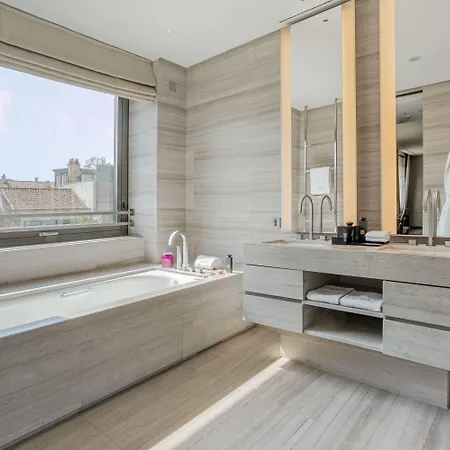 Armani 5* Milano