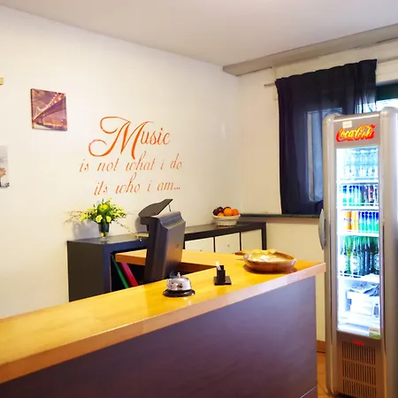 Music Frühstückspension Mailand