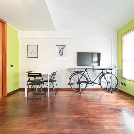 Corso San Gottardo - Darsena Flat Milán
