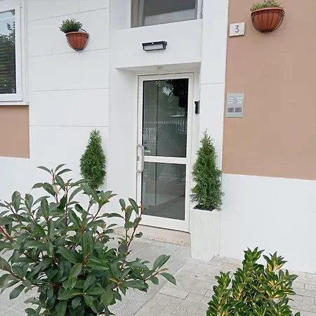 Penzion Sir Lyndon Prestige Linate 3*