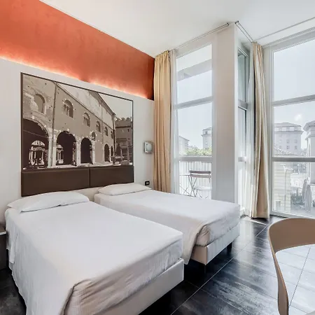 Hotel Navigli 3*
