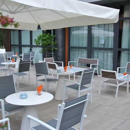 Hilton Garden North Hotel