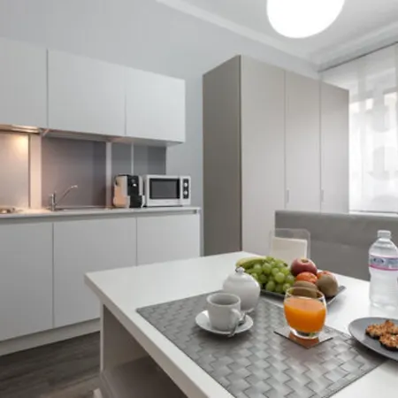 De Angeli Apartahotel 4*