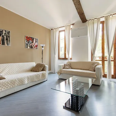 Brera In Garibaldi Milan