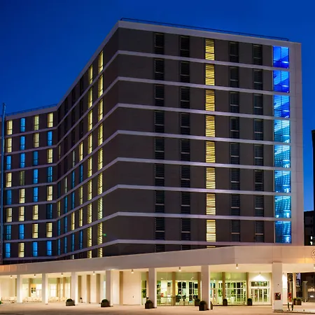 Degli Arcimboldi Otel