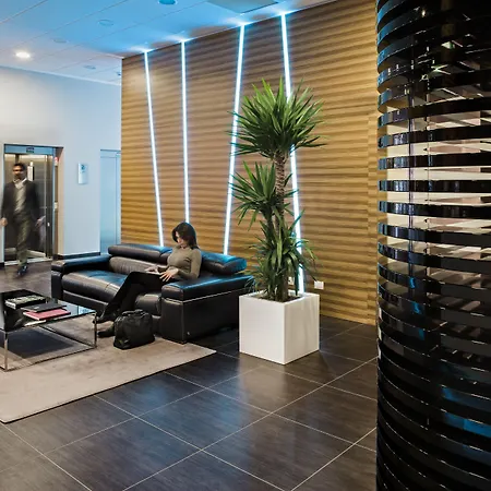 Degli Arcimboldi Otel