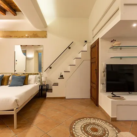 Appartement Beplace In San Babila Milan