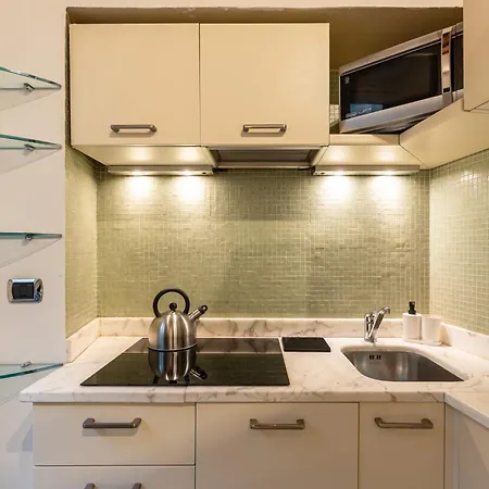 Beplace In San Babila * Milán