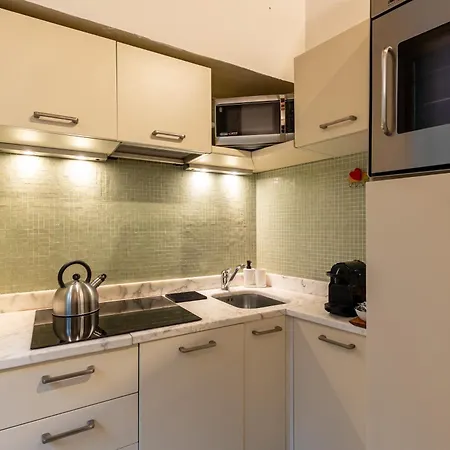 Appartement Beplace In San Babila