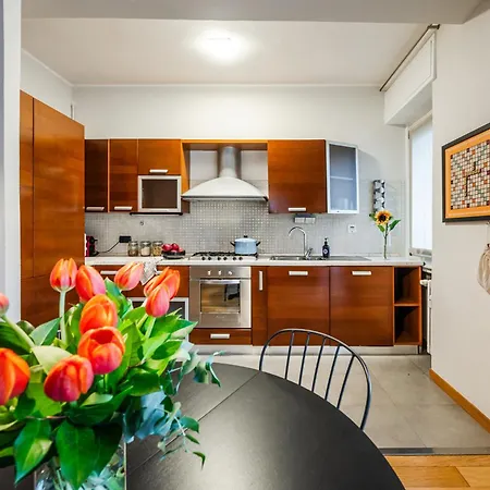 The Players Lounge - Station Area * Милан