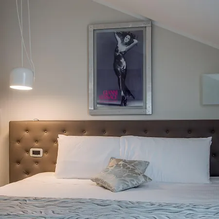 Lejlighedshotel Montenapoleone 4*