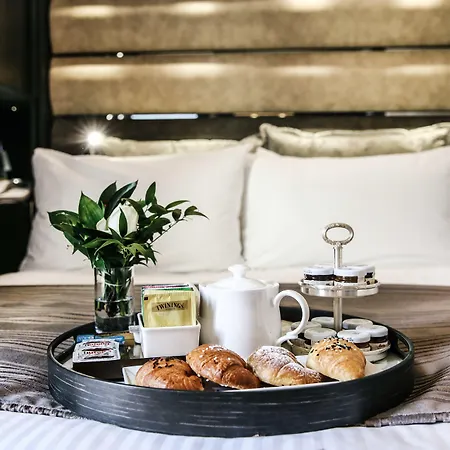 The Square Duomo - Preferred & Hotell