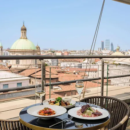 Otel The Square Duomo - Preferred & 4*