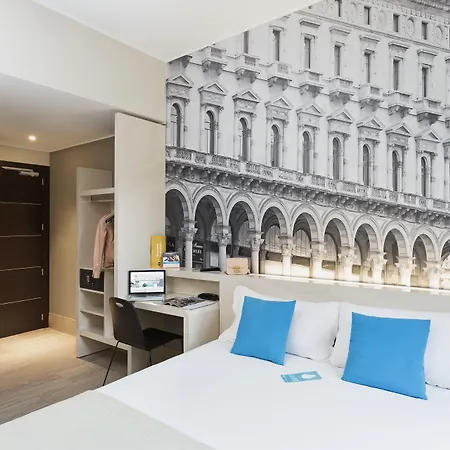 ホテル B＆b サンタンブロージョ