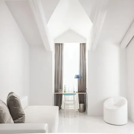 Hotel Senato 4*