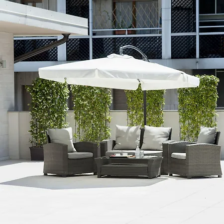 & Urban Padel Aparthotel 4*