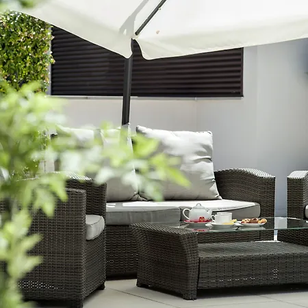 Apartmanhotel & Urban Padel 4*