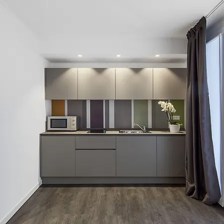 & Urban Padel Aparthotel