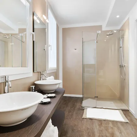 & Urban Padel Mediolan