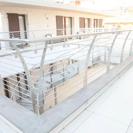 & Urban Padel Aparthotel