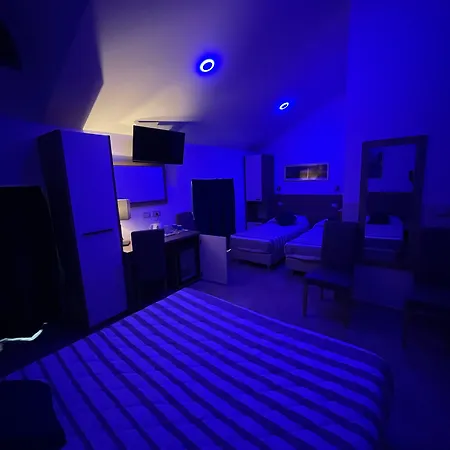 Montecarlo 3* ميلان