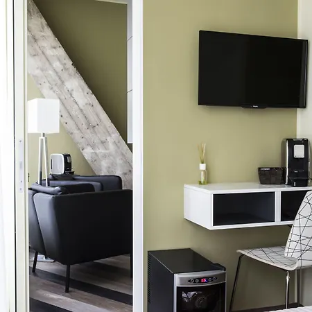 Serendipity 4* Milano