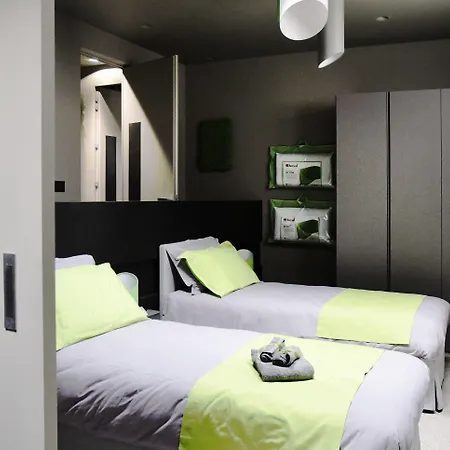 לינה וארוחת בוקר Miloft Guest And Terrace *