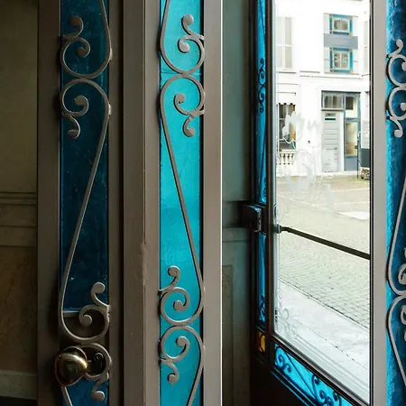 Younique Boutique Milano