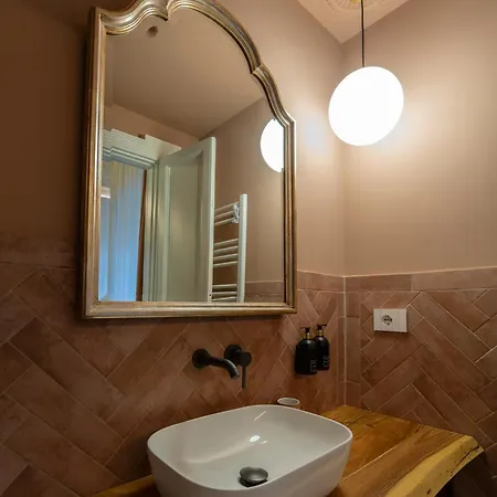 Younique Boutique Gæstehus Milano