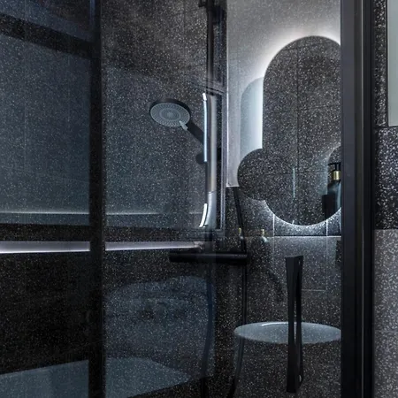 Younique Boutique 3* Milán