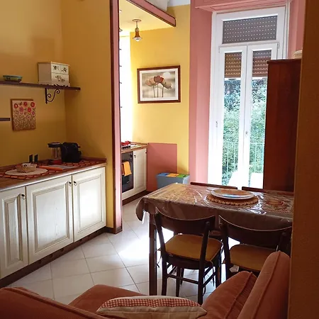 شقة Flores Home, Boho Chic Style & Urban Comfort Navigli, Bocconi, Centro *