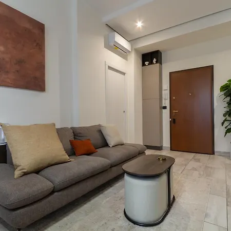 Stylish In Bocconi With Patio - Porta Romana 아파트