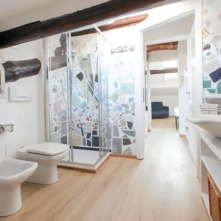Hacca Collection - Porta Venezia Attic 2br * Milánó