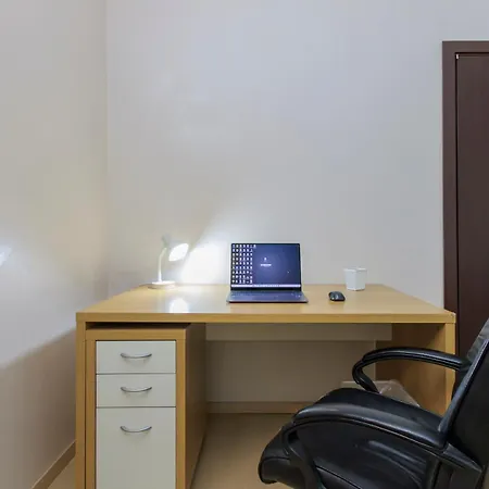 Family Apartment, Duomo 12 Min Walk, 5 Guests, Near Covered Parking 公寓 米兰