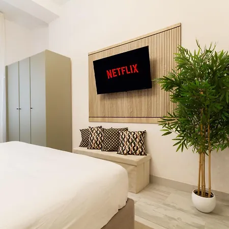 Stylish In Bocconi With Patio - Porta Romana