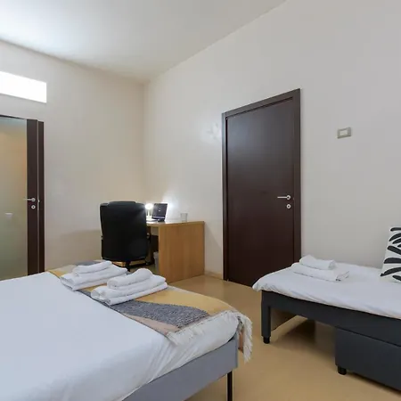 Family Apartment, Duomo 12 Min Walk, 5 Guests, Near Covered Parking 米兰