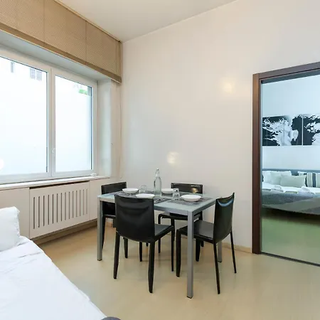 Family Apartment, Duomo 12 Min Walk, 5 Guests, Near Covered Parking 公寓 *