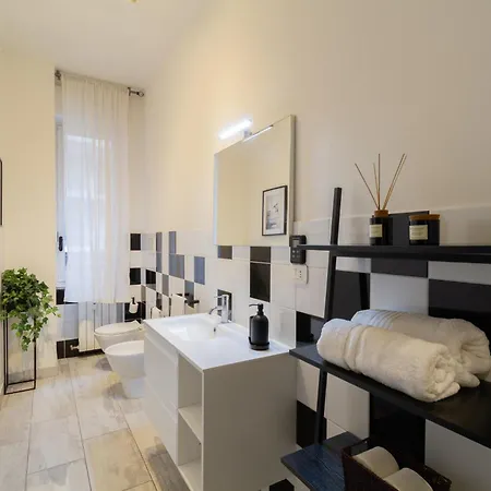 Stylish In Bocconi With Patio - Porta Romana *