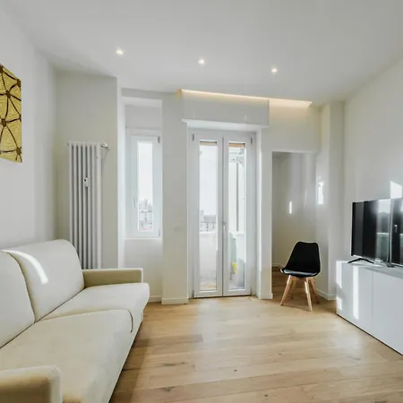 Easytopstay - Naviglio White Bliss *