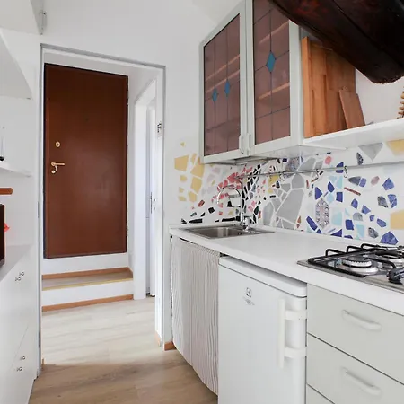 Hacca Collection - Porta Venezia Attic 2br Apartman *