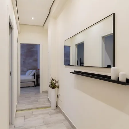 Stylish In Bocconi With Patio - Porta Romana